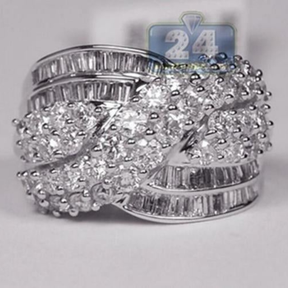 New never worn, lrg bling cocktail ring size 10.5